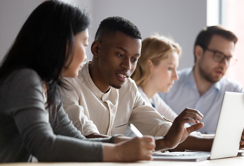 Students getting help from college counselors to navigate their way to graduation