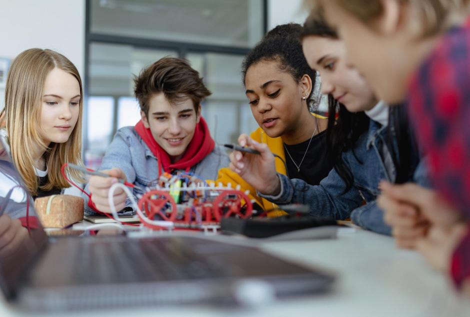 tech young student group