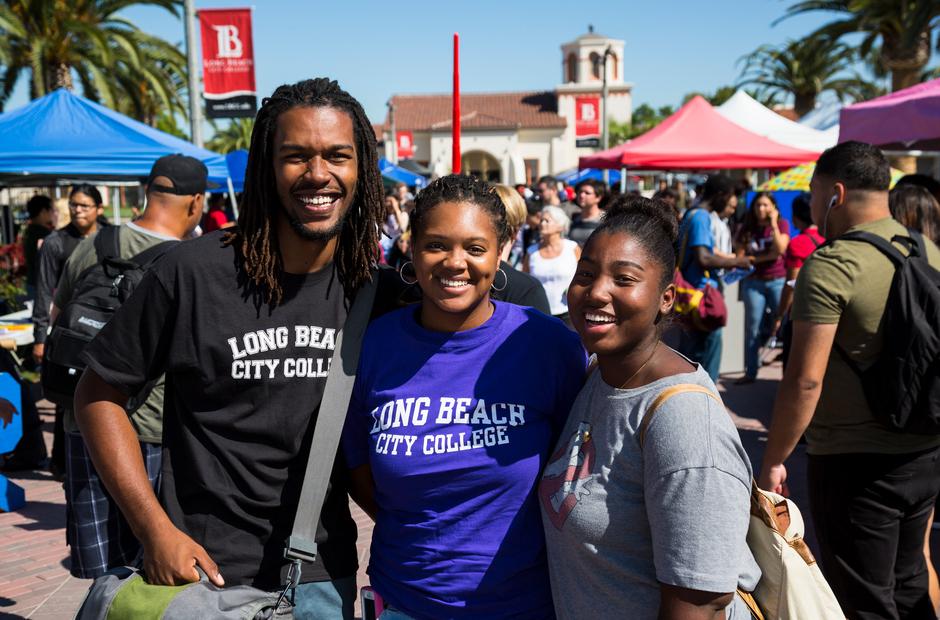 Black students at Join a Club Day.