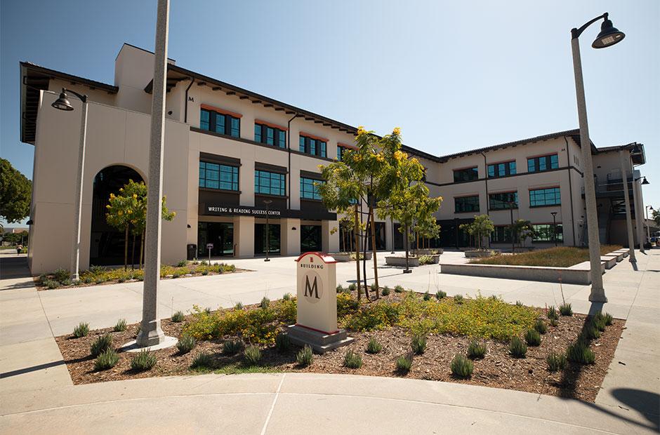 LBCC Building M front view looking at the Writing and Reading Success Center