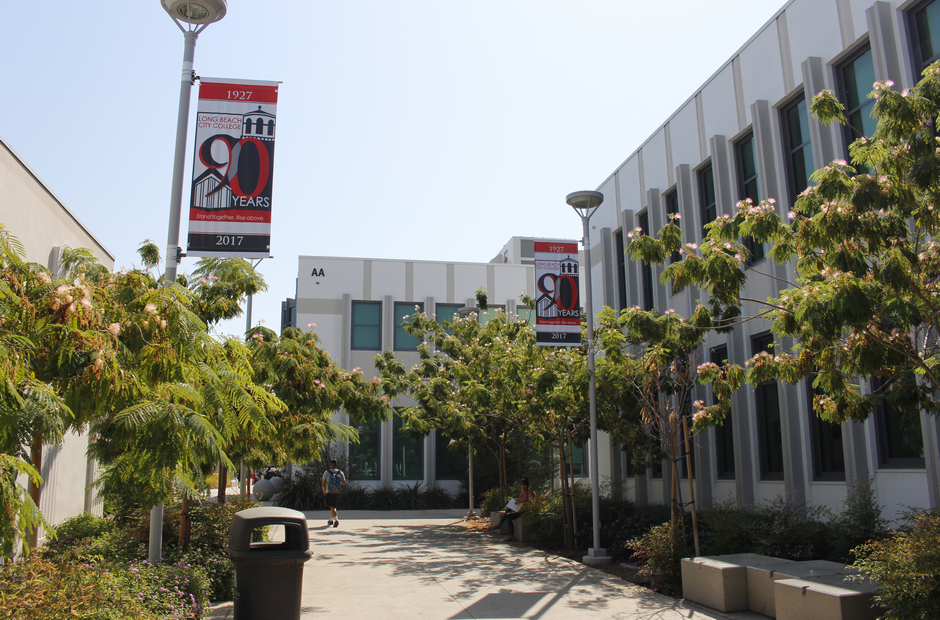 Explore Our Campuses Long Beach City College A Walkway Between Various Buildings On The Pcc Campus