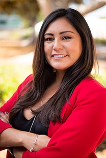 Joanna Hernandez headshot photo
